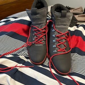 LIKE NEW Cole Haan Mens boots